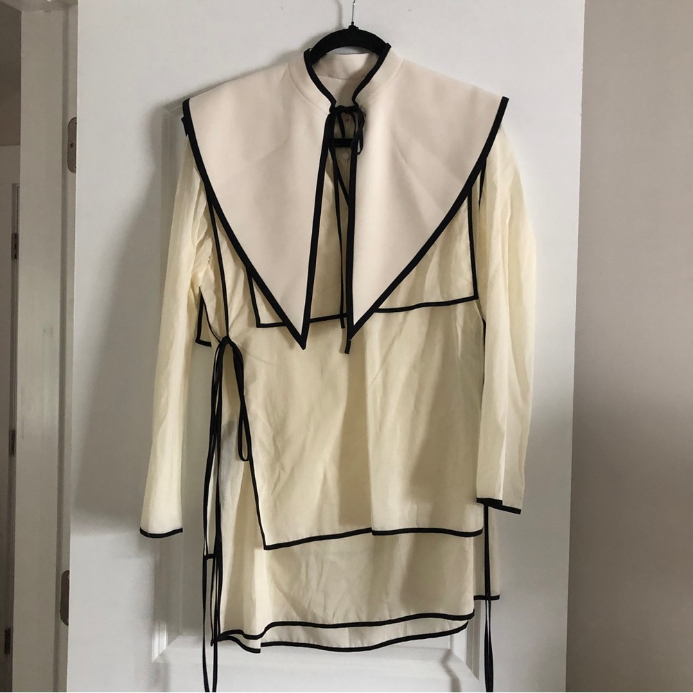 BNWT Tory Burch caftan top with removable collar - sz M